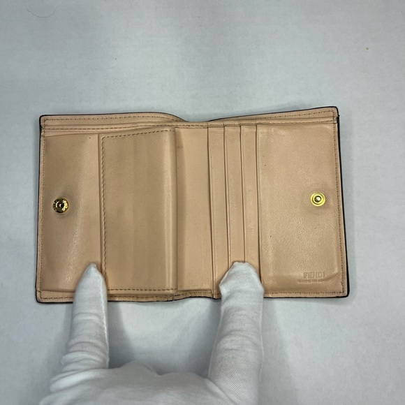 FENDI Compact Wallet Bifold Leather Wallet - Picture 6 of 16